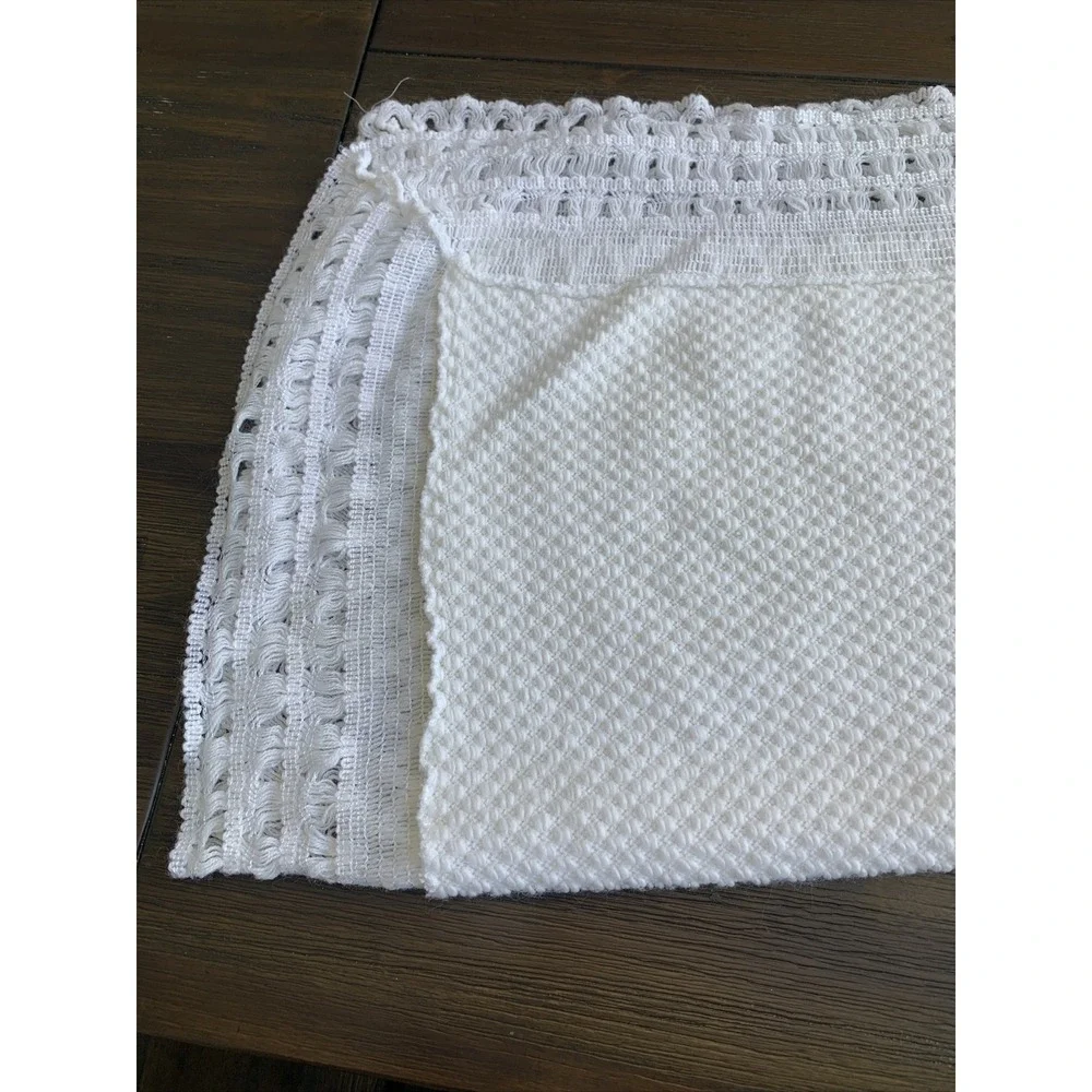 Vintage Celebrity Knitwear Crochet Knit Baby Blanket 33x30 Christening Baptism